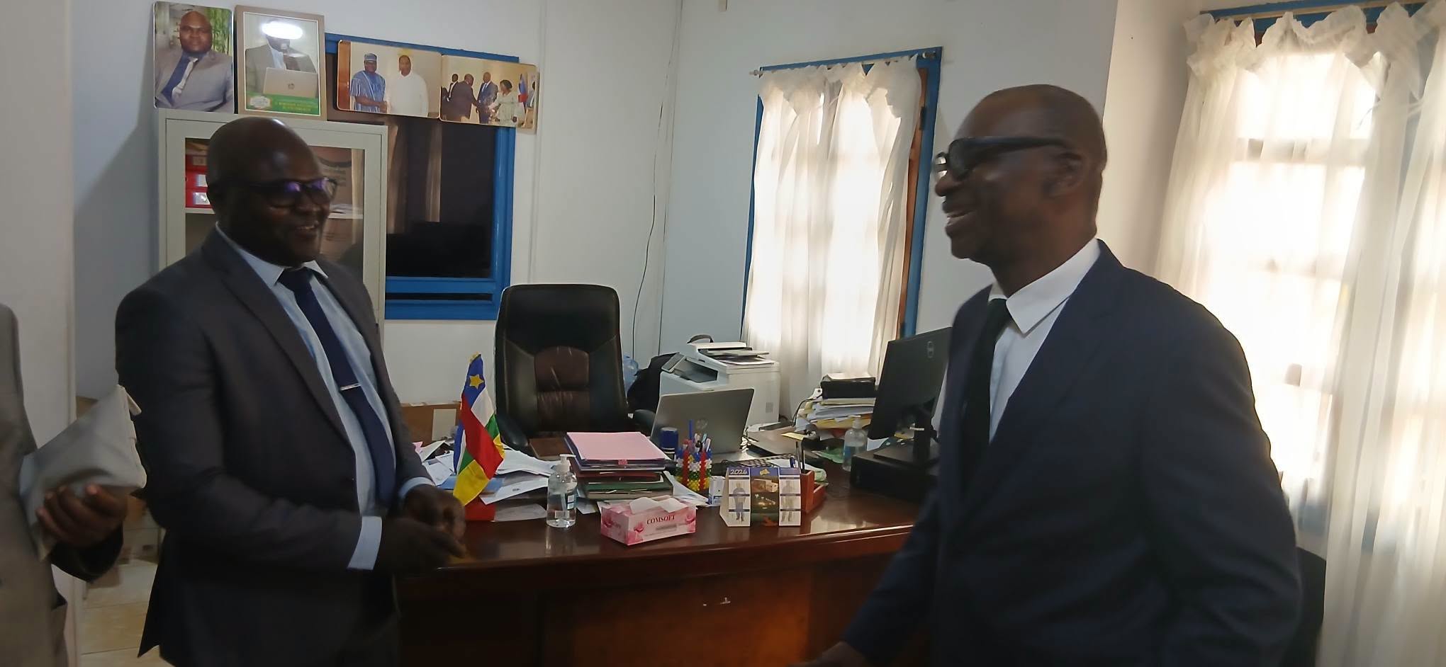 Visite de travail du Ministre Roger ANDJALANDJI